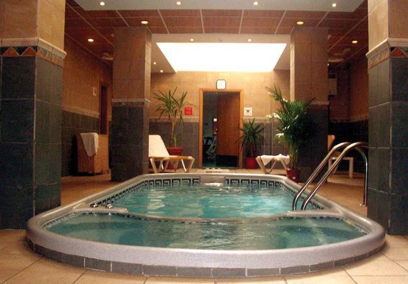 The Crown Hotel Бугібба Екстер'єр фото